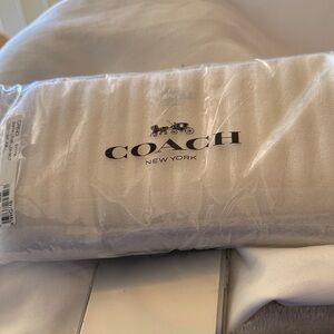 NWT - Coach Cream Quilted Pillow Wallet/Wristlet.